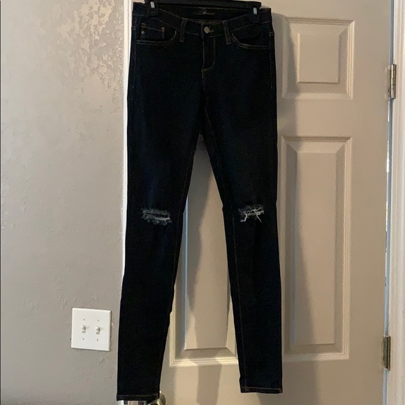 Distressed skinny jeans - Picture 3 of 5